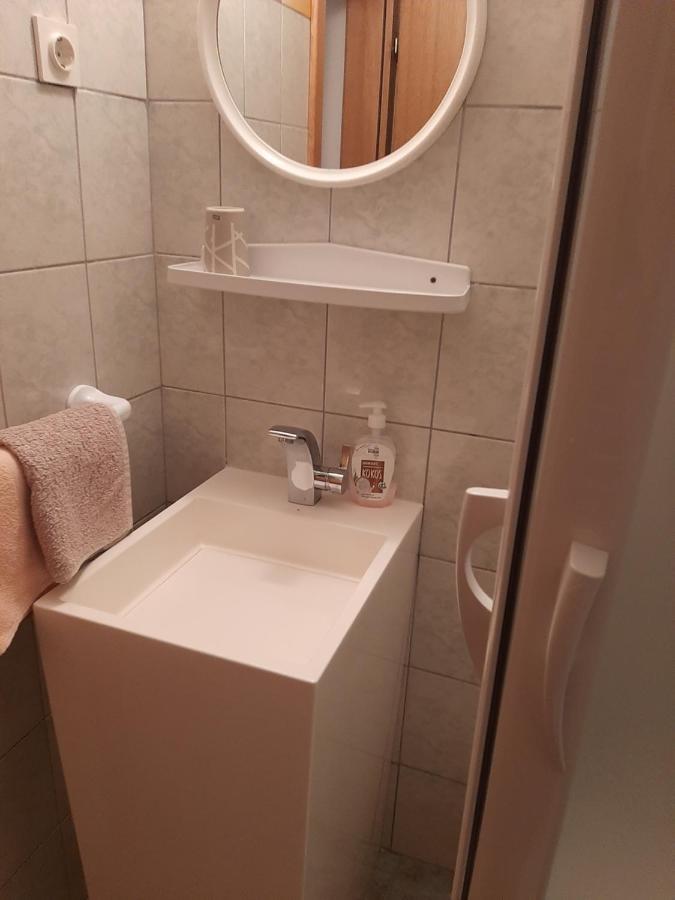 Apartments Marta Starigrad Paklenica Extérieur photo