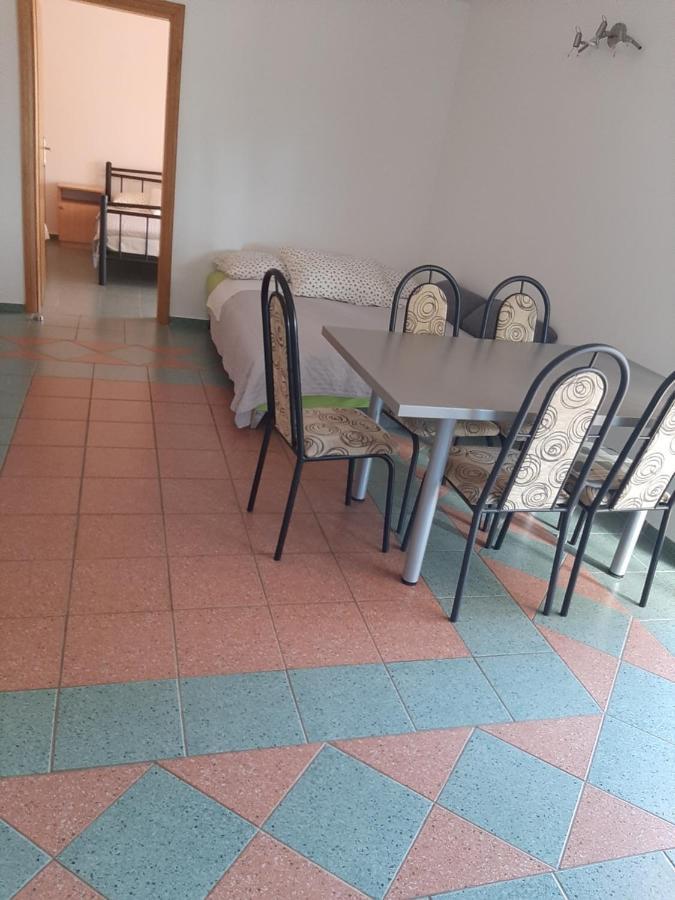 Apartments Marta Starigrad Paklenica Extérieur photo