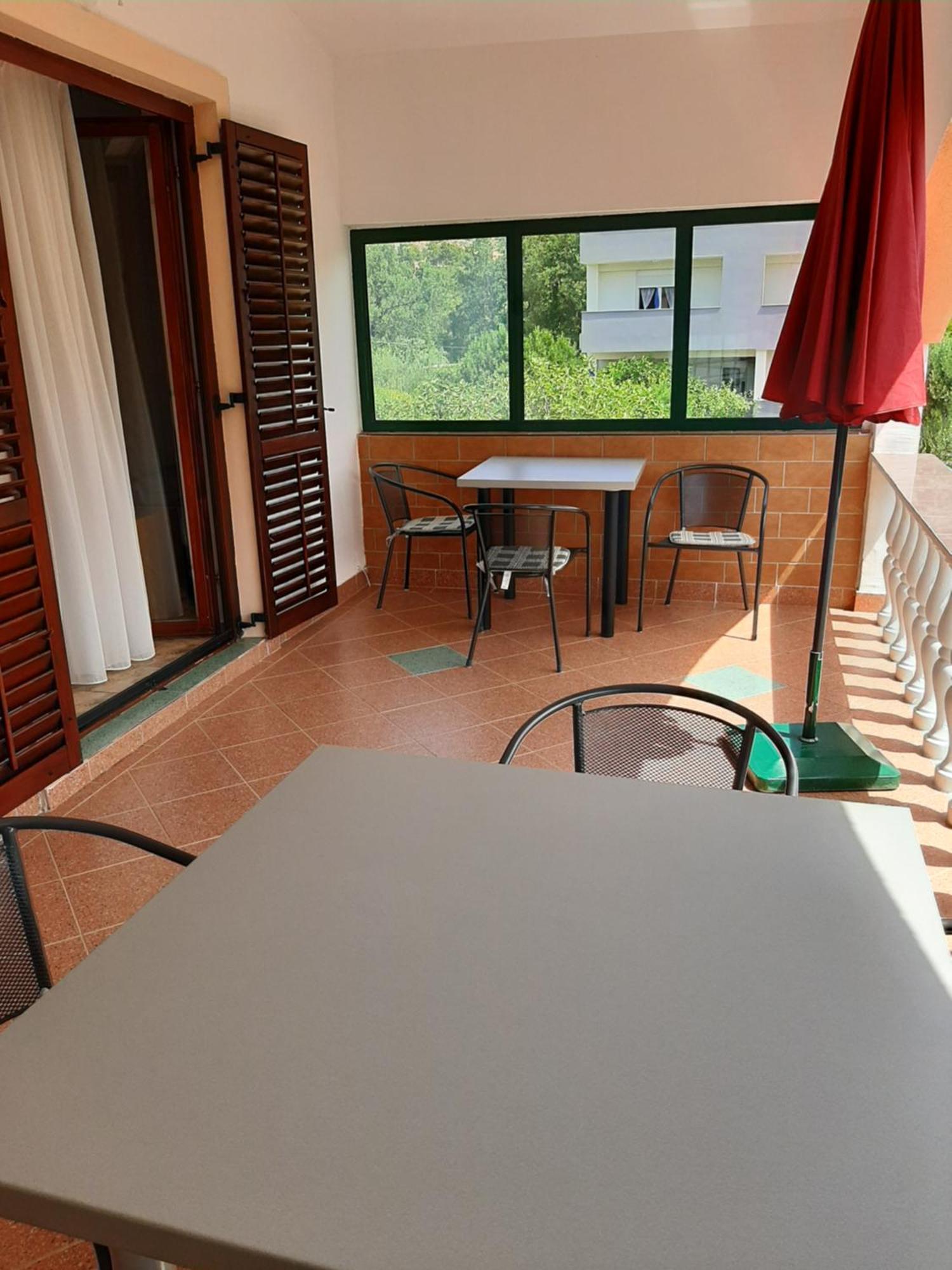 Apartments Marta Starigrad Paklenica Chambre photo
